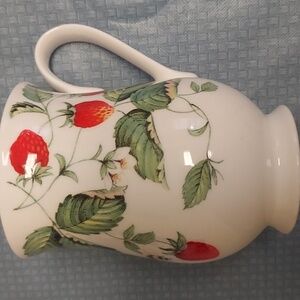 Roy Kirkham strawberry mug
